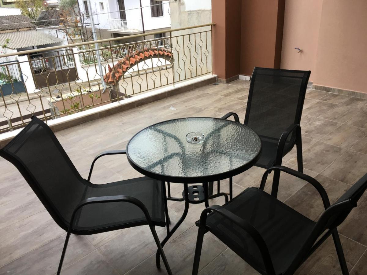 Αρχοντικό Κίρφυς Aparthotel Desfina Εξωτερικό φωτογραφία