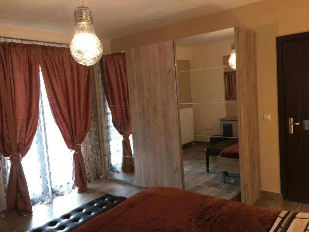 Αρχοντικό Κίρφυς Aparthotel Desfina Εξωτερικό φωτογραφία