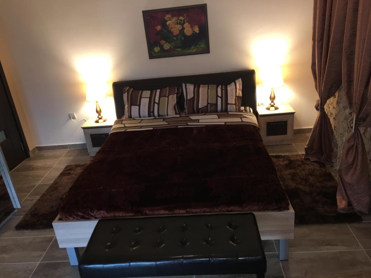 Αρχοντικό Κίρφυς Aparthotel Desfina Εξωτερικό φωτογραφία